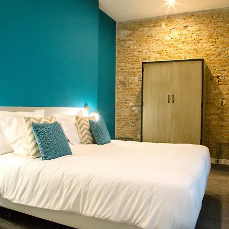 Libere Teatro (adults Only)